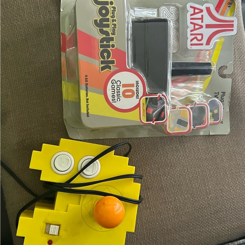 Atari Plug & Play Joystick - Yellow and Orange